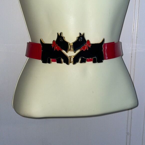 Vtg 80s Dotty Smith red vinyl belt with black Scottie dog buckle